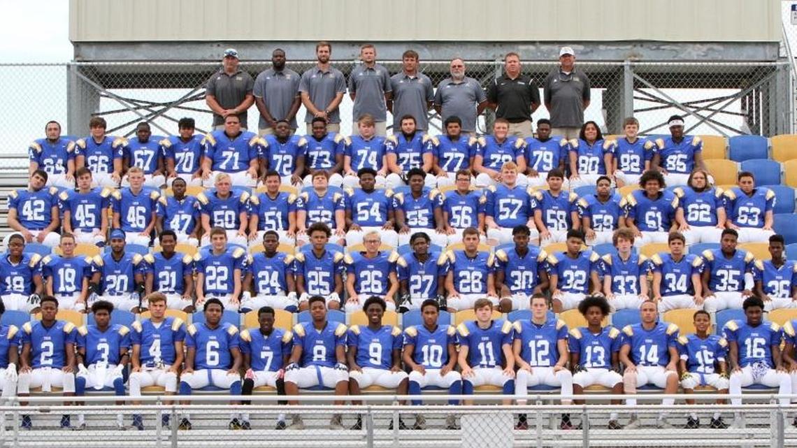 ​They may be a young team, but Bay High hopes to rise with help from talented QB​