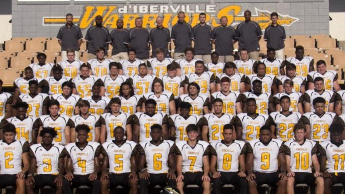 2016 D'Iberville football team.