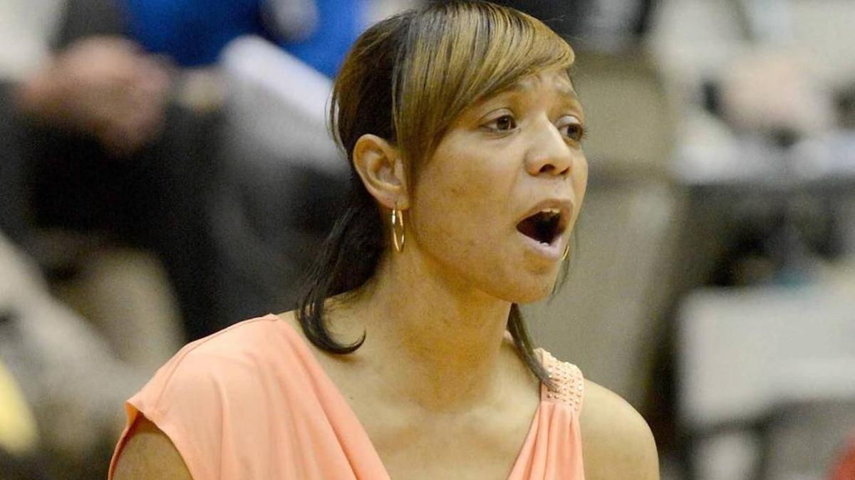 Ocean Springs girls coach LaShonda Smith