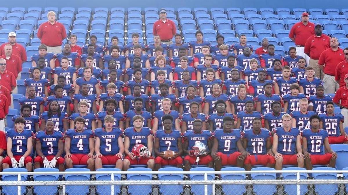 The 2016 Pascagoula High School football team.