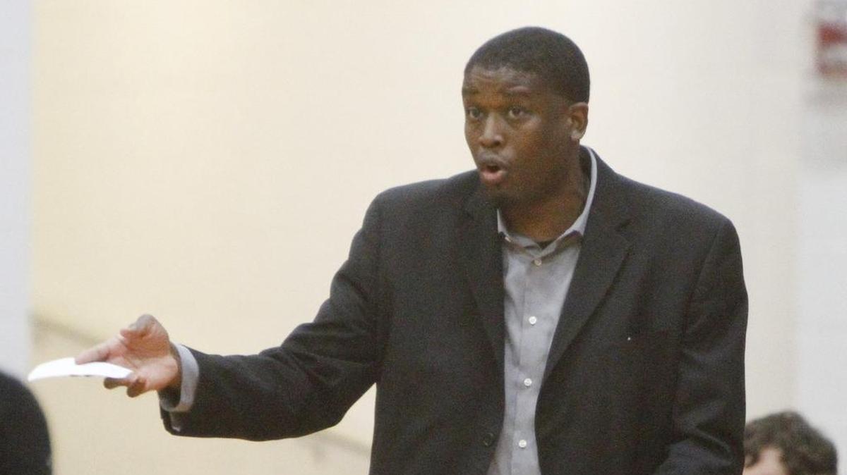 Pascagoula coach Lorenzo Wright led the Panthers past Oak Grove on Saturday night.