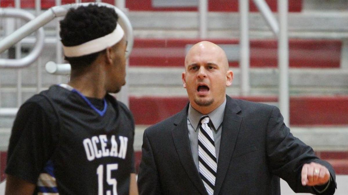 Ocean Springs coach Matt Noblitt talks to one of his players during a game at Biloxi in January 2015. Noblitt has his Greyhounds off to a hot start this season.