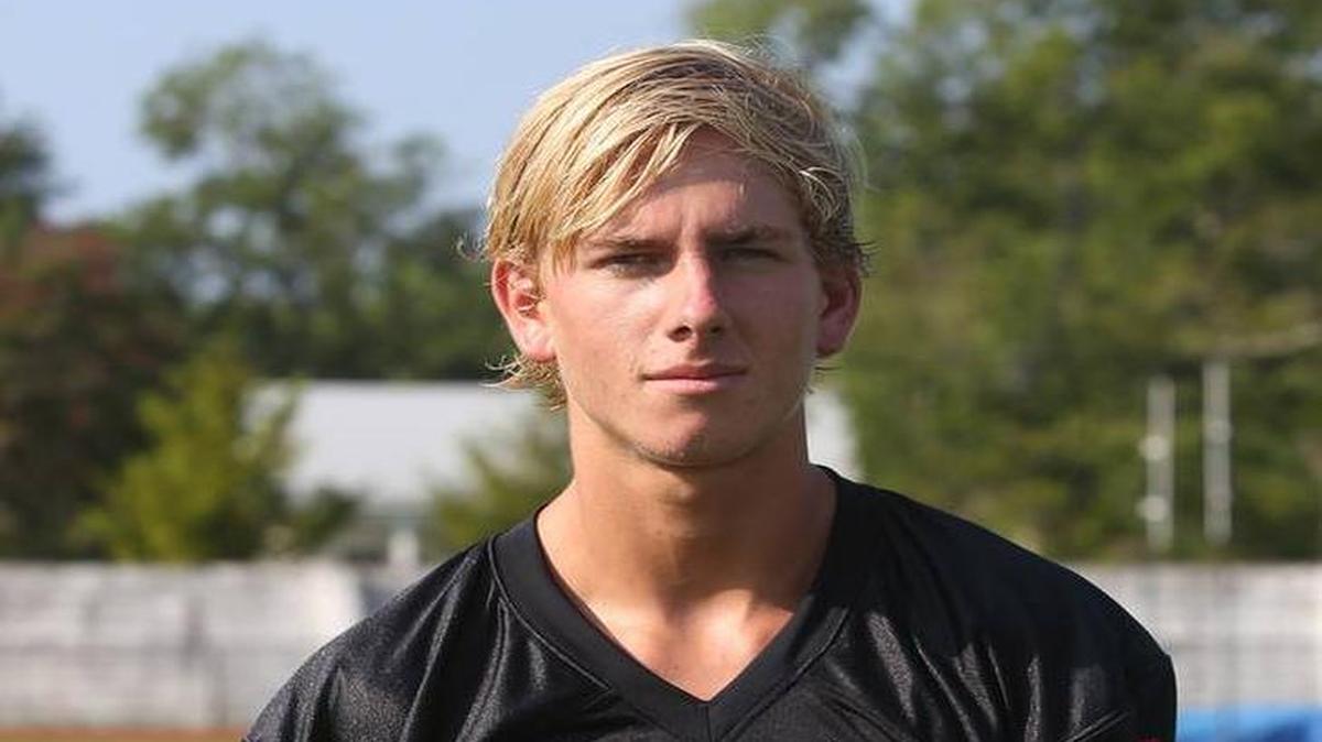 St. Stanislaus QB Myles Brennan