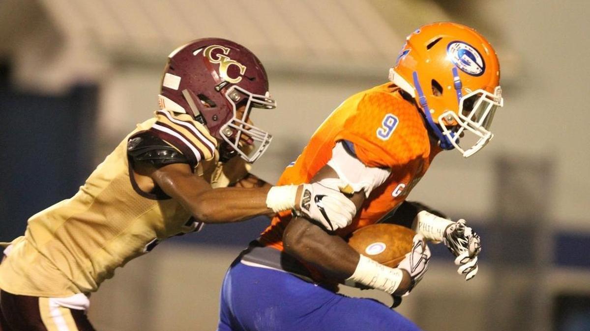 Gulfport WR Derrick Hall’s second quarter touchdown gave the Admirals a 7-0 lead over George County on August 18, 2017.