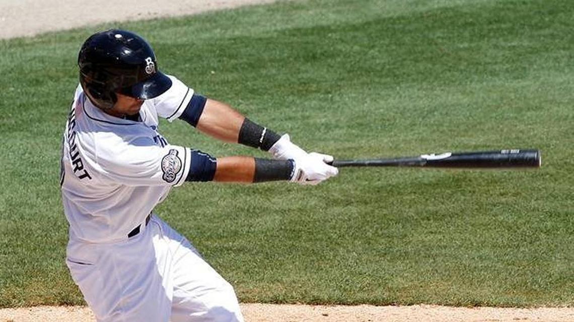 Javier Betancourt makes the Biloxi Shuckers extra-inning winners