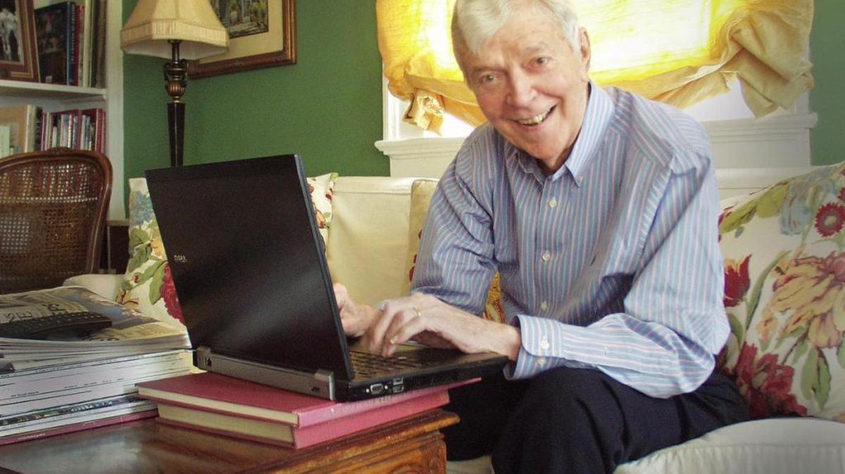 Former Times-Picayune sportswriter Peter Finney died Saturday morning.