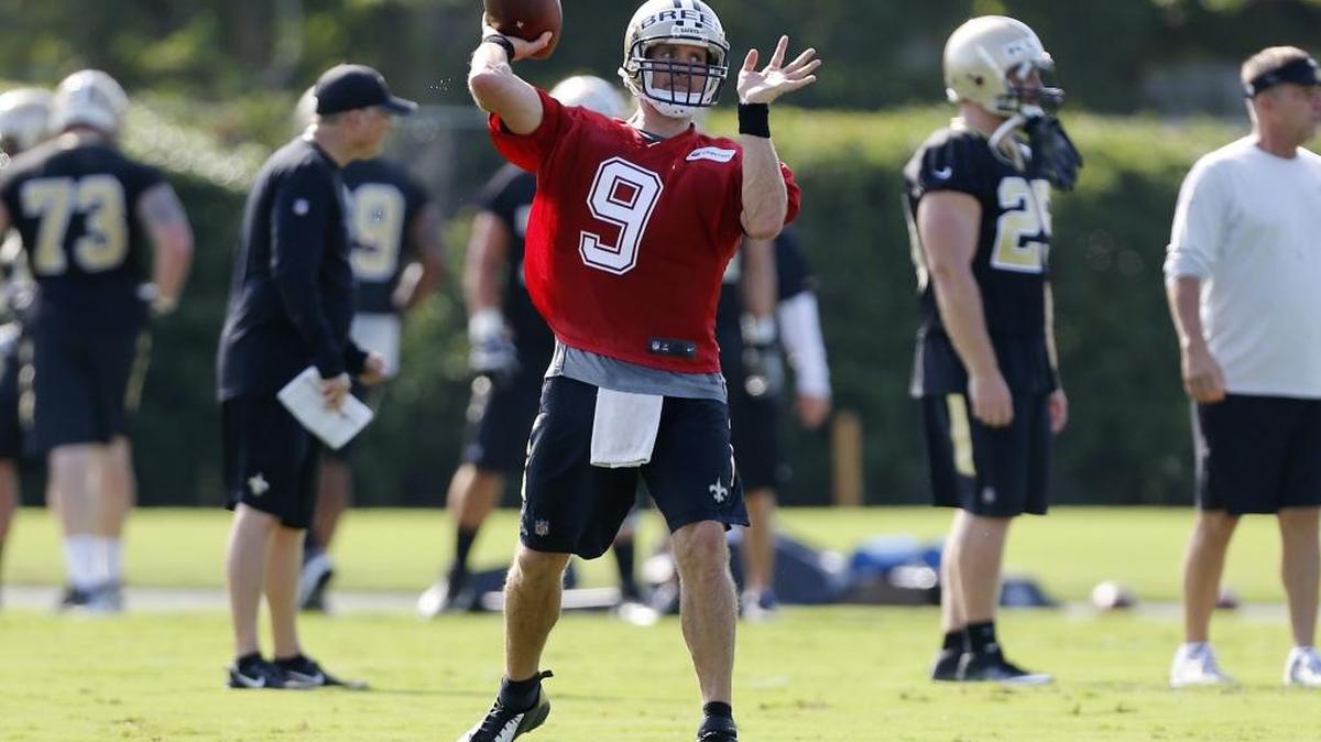 New Orleans Saints quarterback Drew Brees throws during training camp in Metairie, La., Thursday.