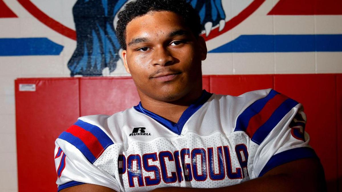 Pascagoula’s Jauan Collins is now a defensive tackle at Southern Miss.